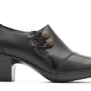 Clarks Emslie Warren Black Booties  Women size 8 nwot